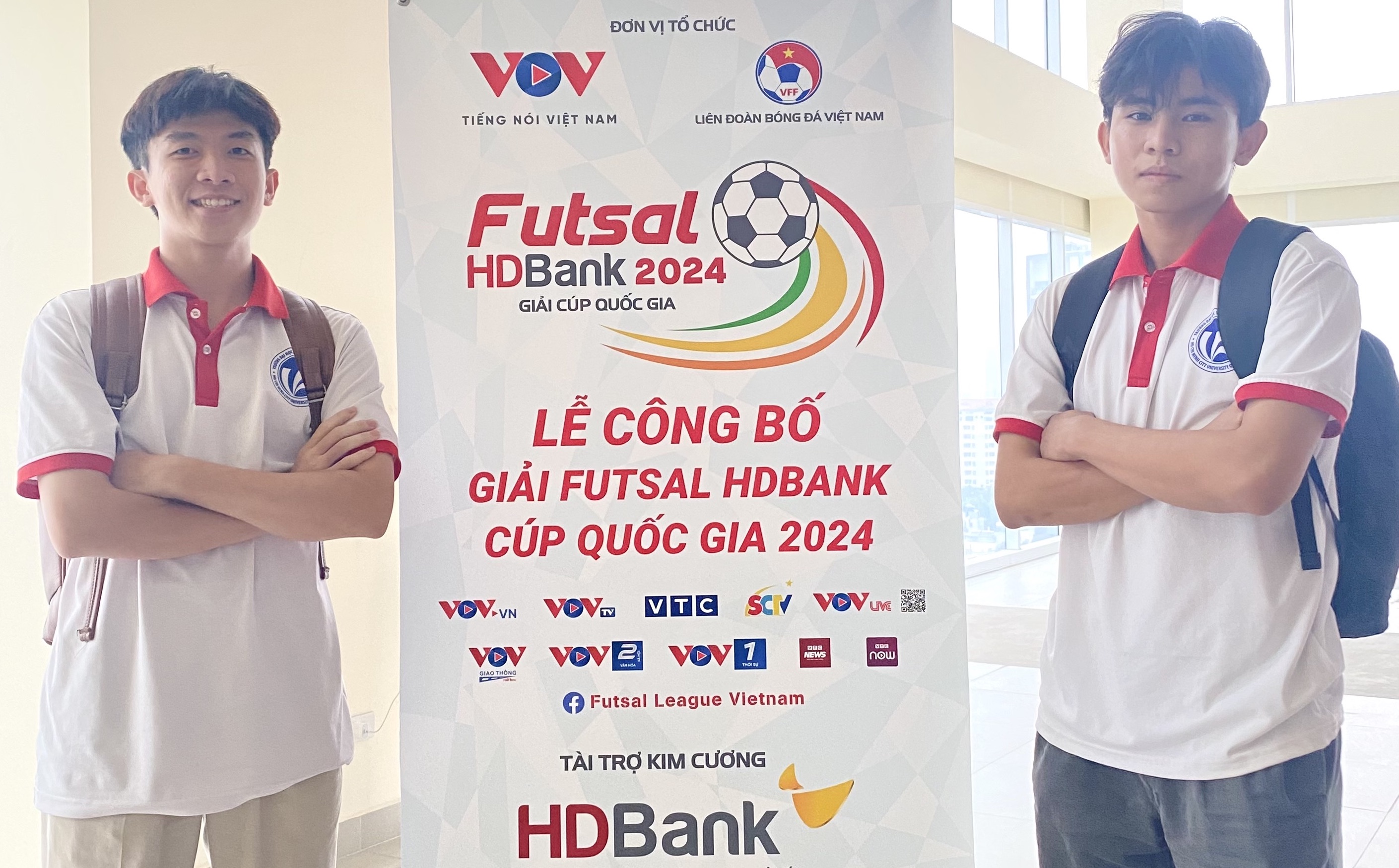 Sinh viên truyền thông kiến tập Lễ công bố giải Futsal HDBank cúp quốc gia 2024