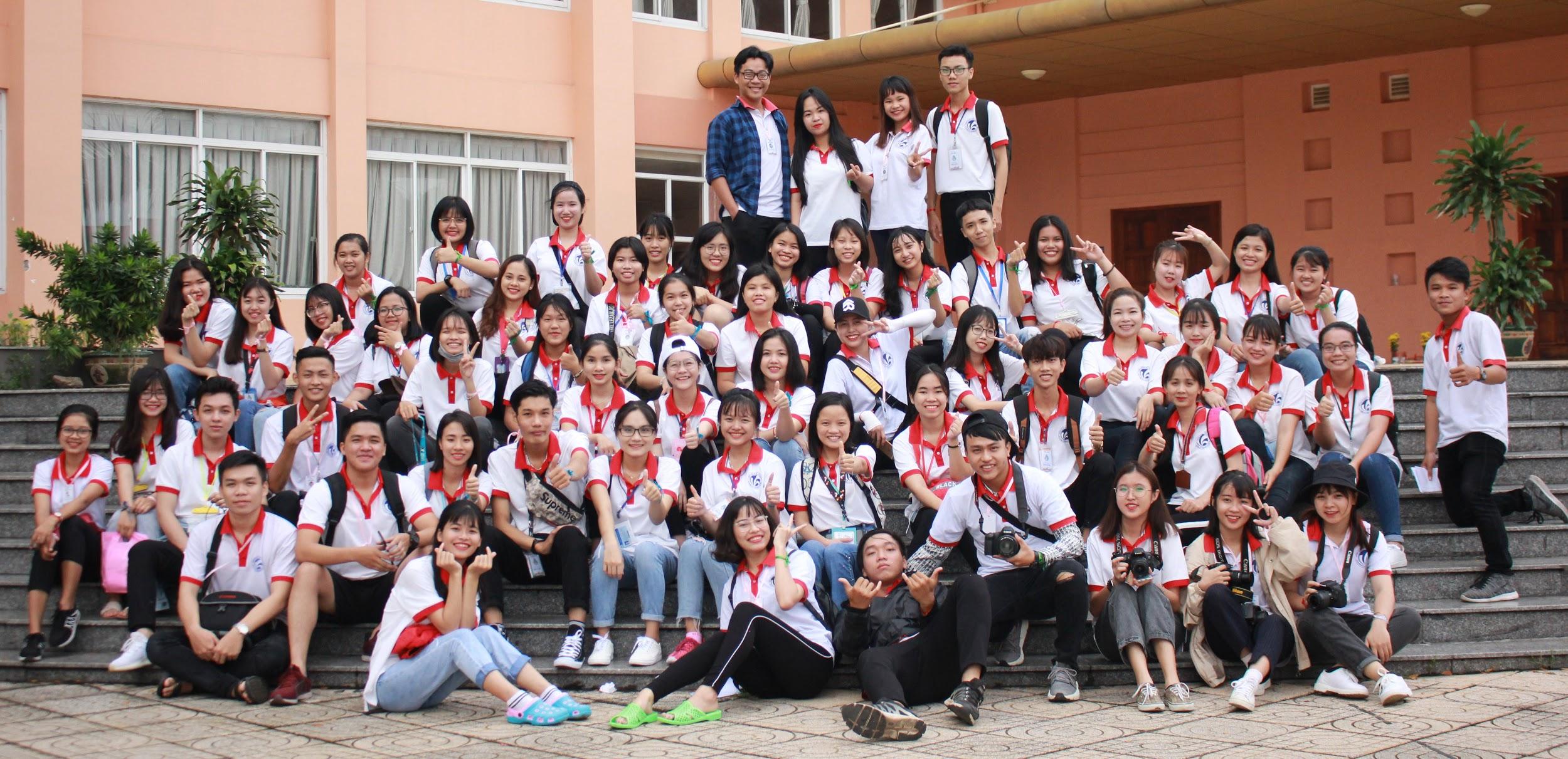 SINH VIÊN TRUYỀN THÔNG VÀ NHỮNG CHUYẾN TRẢI NGHIỆM THỰC TẾ NĂM HỌC 2018-2019