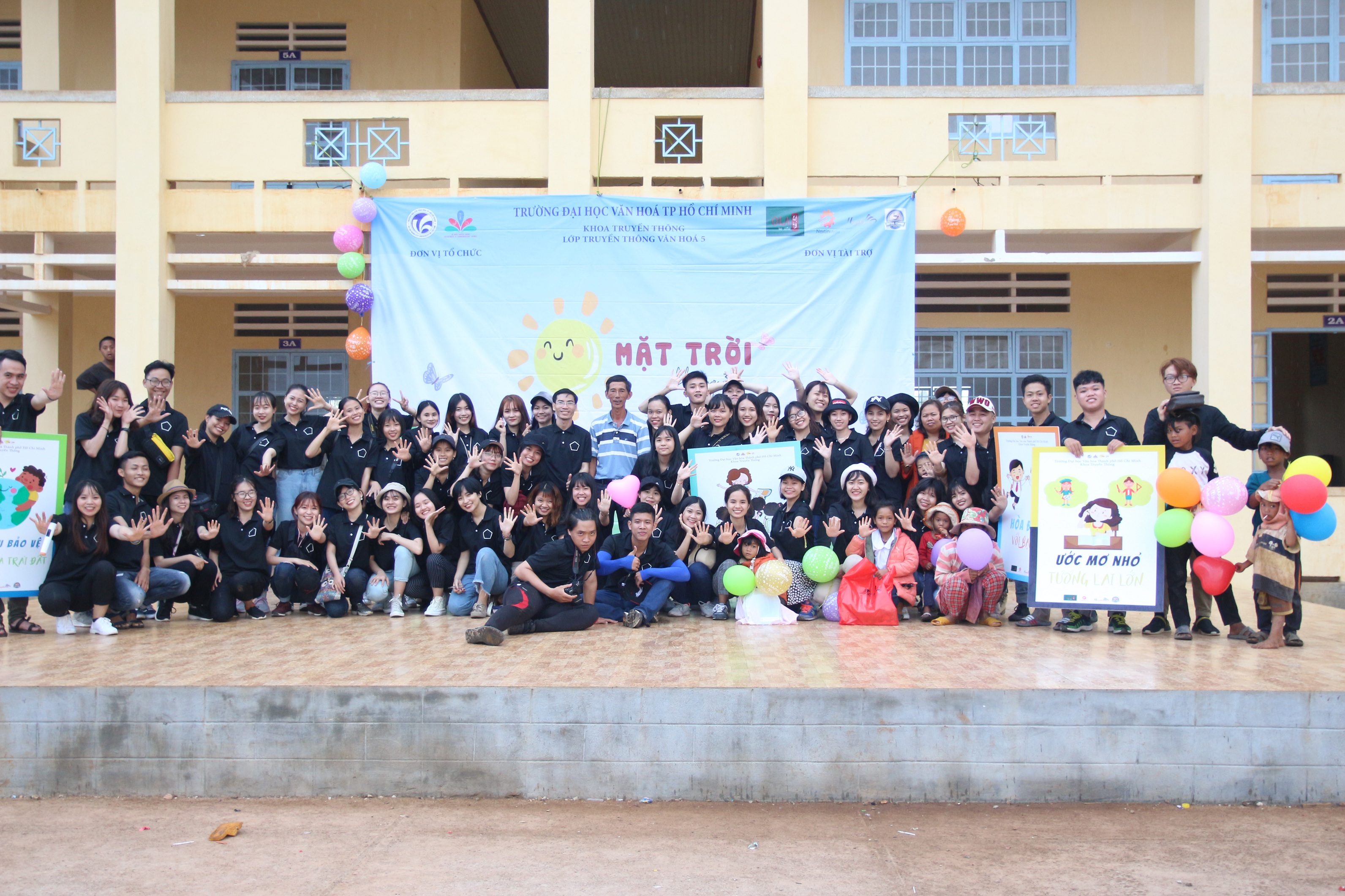 CHƯƠNG TRÌNH "MẶT TRỜI THÁNG 3" - LỚP TTVH5