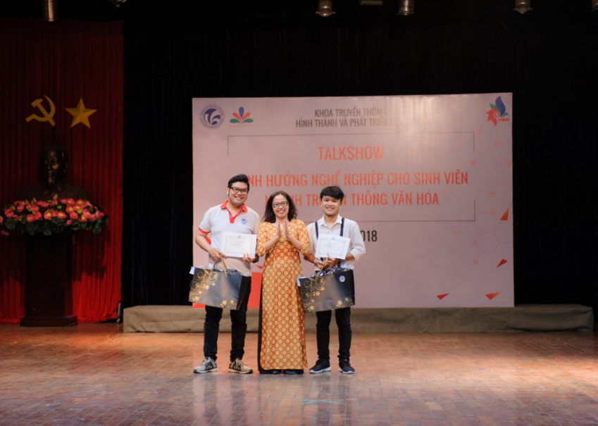 SINH VIÊN TIÊU BIỂU KHOA TRUYỀN THÔNG NĂM HỌC 2017-2018